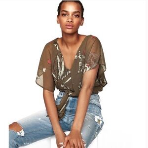 Express Blouse Floral Chiffon Tie-Front Crop Top Olive Green Short Sleeve Small